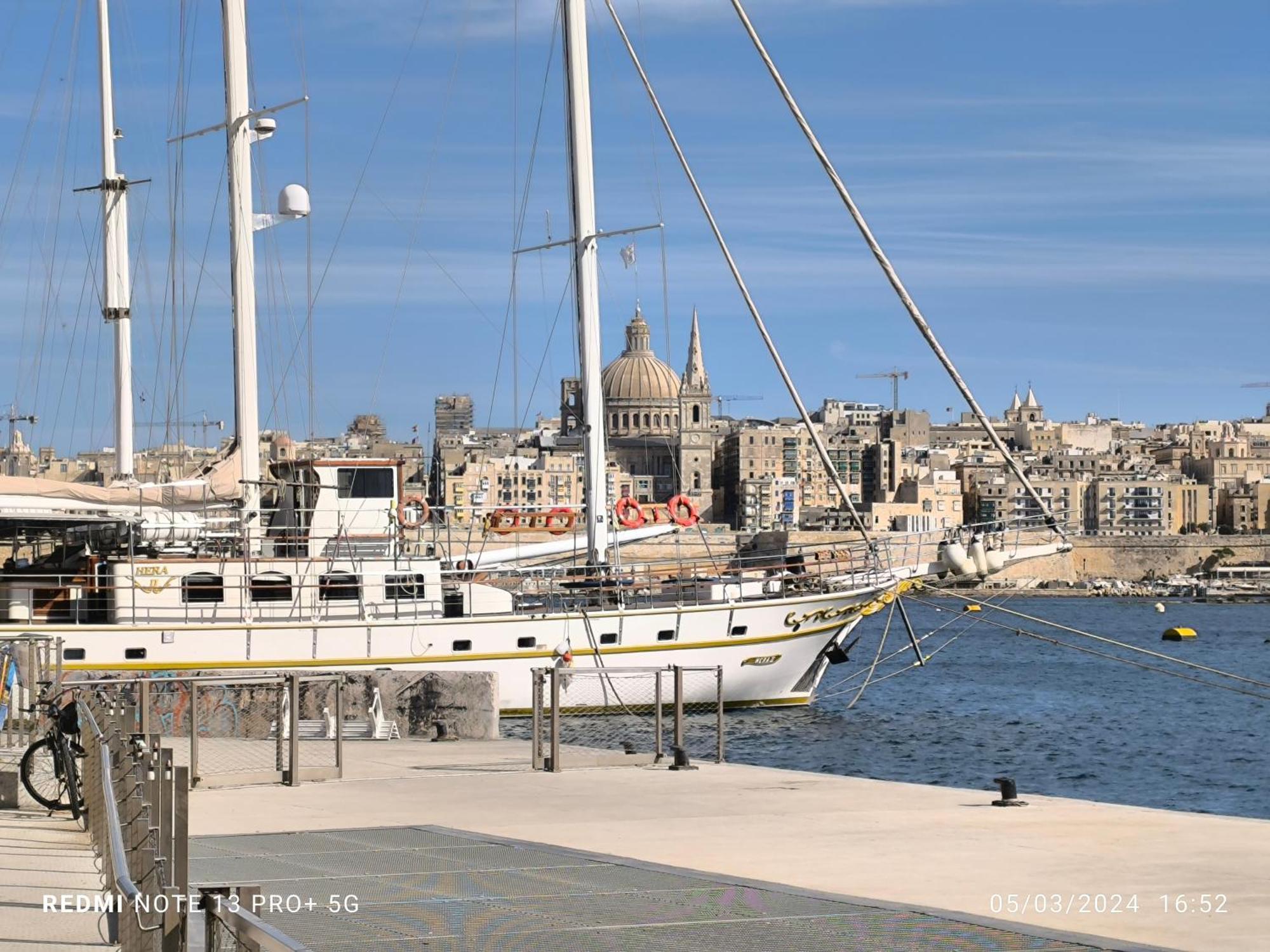 One Bedroom Tea Apartment Il-Gzira Dış mekan fotoğraf
