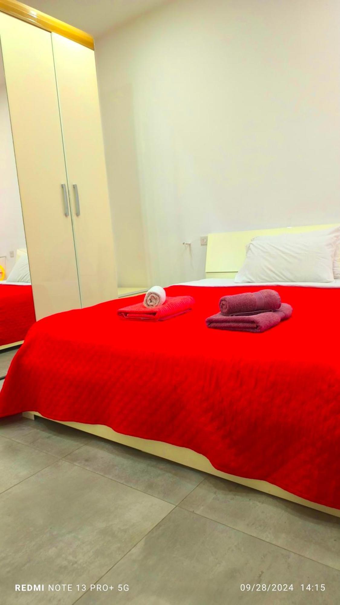 One Bedroom Tea Apartment Il-Gzira Dış mekan fotoğraf