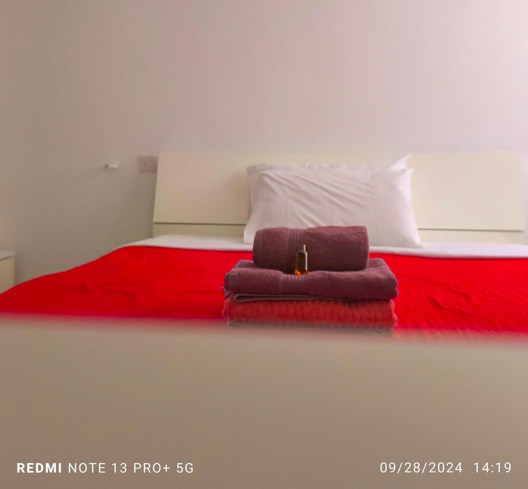 One Bedroom Tea Apartment Il-Gzira Dış mekan fotoğraf