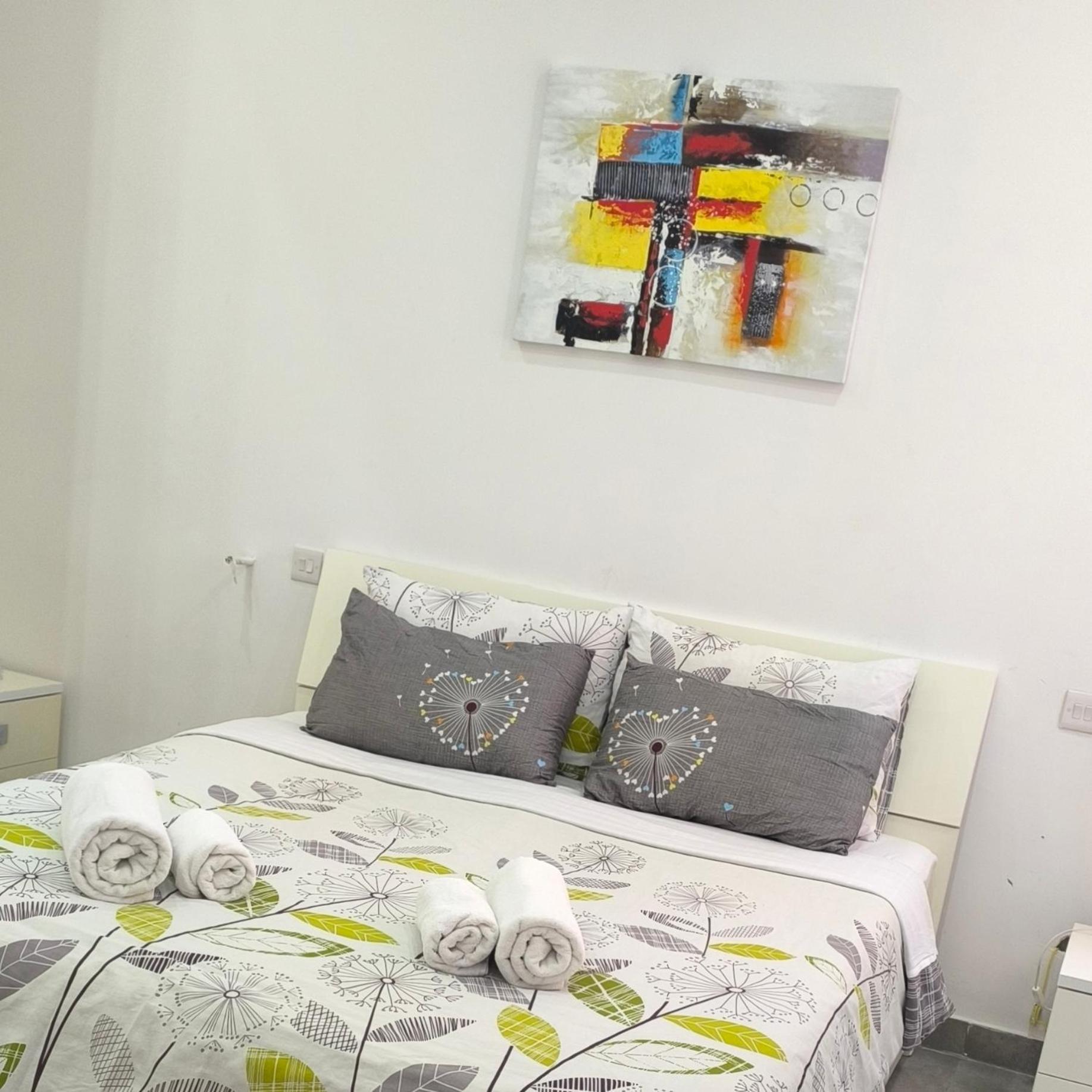 One Bedroom Tea Apartment Il-Gzira Dış mekan fotoğraf